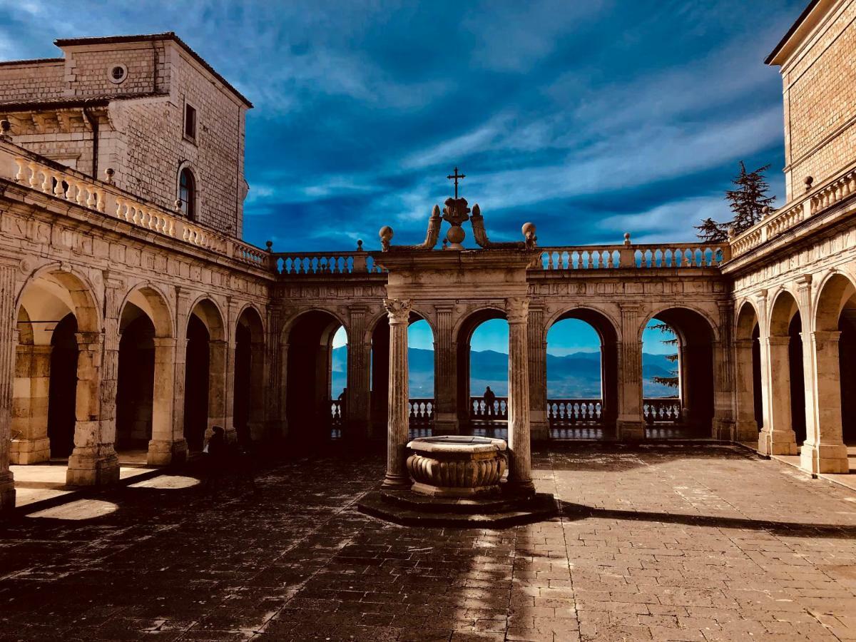 A Casa Di Tina Lägenhet Cassino Exteriör bild